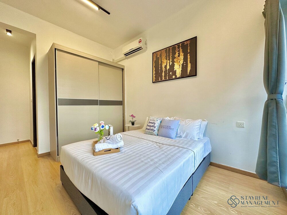 Country Garden Danga Bay Sea View Homestay by Stayrene