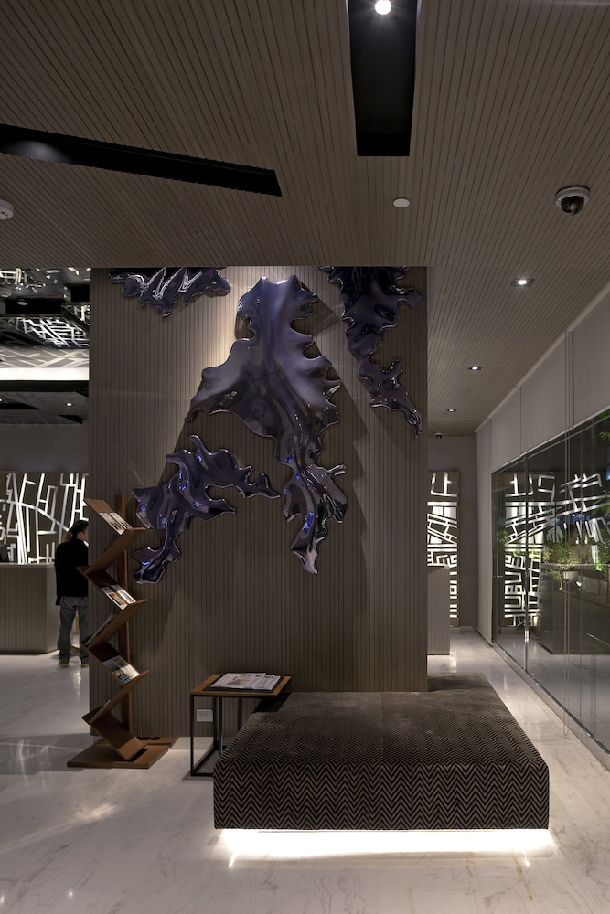 Hyatt Place Bangkok Sukhumvit 1