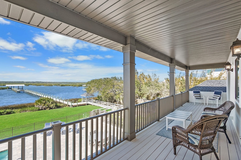 Waterfront Home w Patio Heated Pool Dock Beach