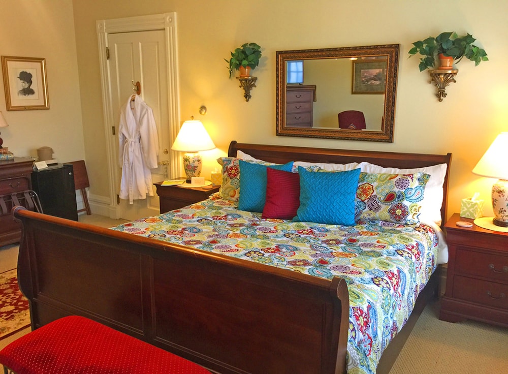 Lyndon House B&B view 3