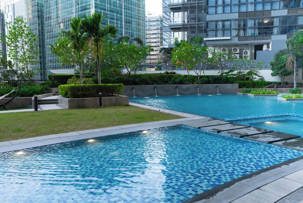 Uptown Park Suites Tower 1