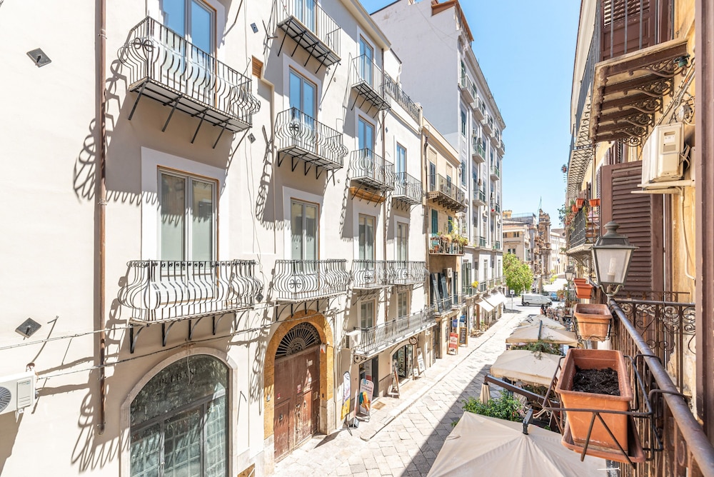 Giudici Three Bedrooms Apartment by Wonderful Italy