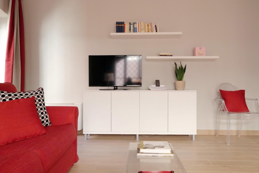 A7 Piazzetta Margutta A7 - My Extra Home