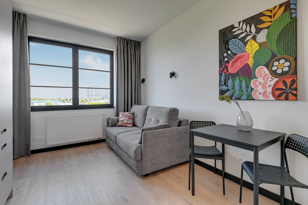Doki Living & Foodhall by Downtown Apartments
