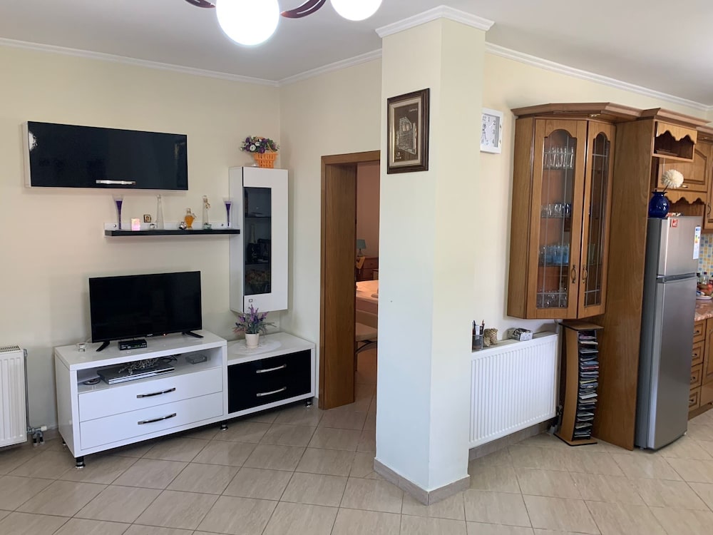 A 3-floor Building With 4 Bedroom, Near Beach