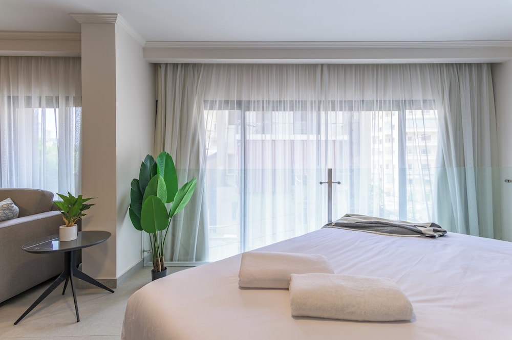 CityZen - Boutique Studios in Achrafieh