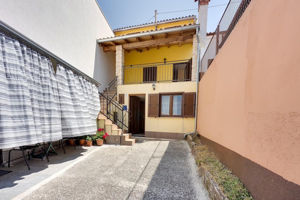 Holiday Home Ema in Tar - Vabriga