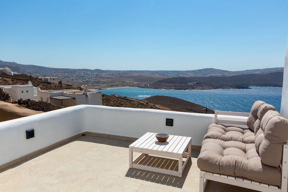 Apellon Mykonos Luxury Seaview Retreat