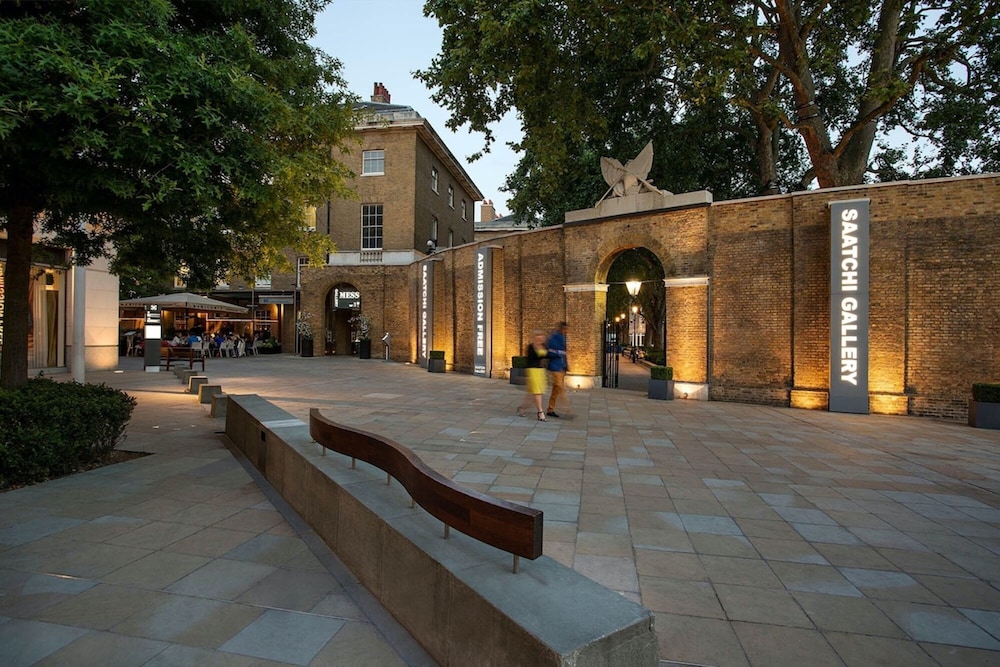 Belgravia - Charming Spacious 4 Bed Home for 9