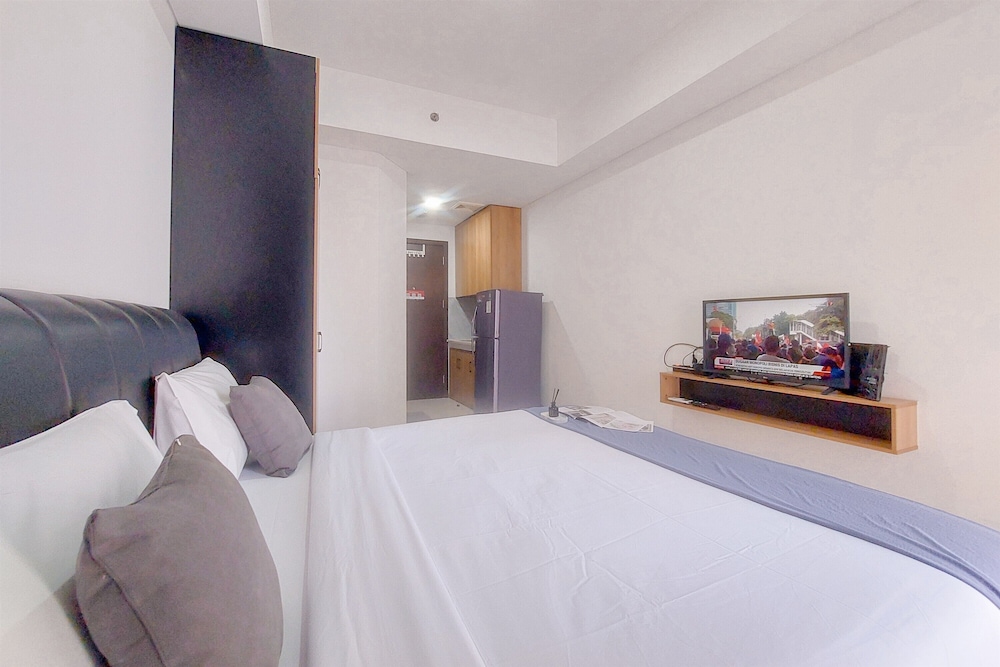 Comfy and Strategic Studio at Pacific Garden Alam Sutera Apartment