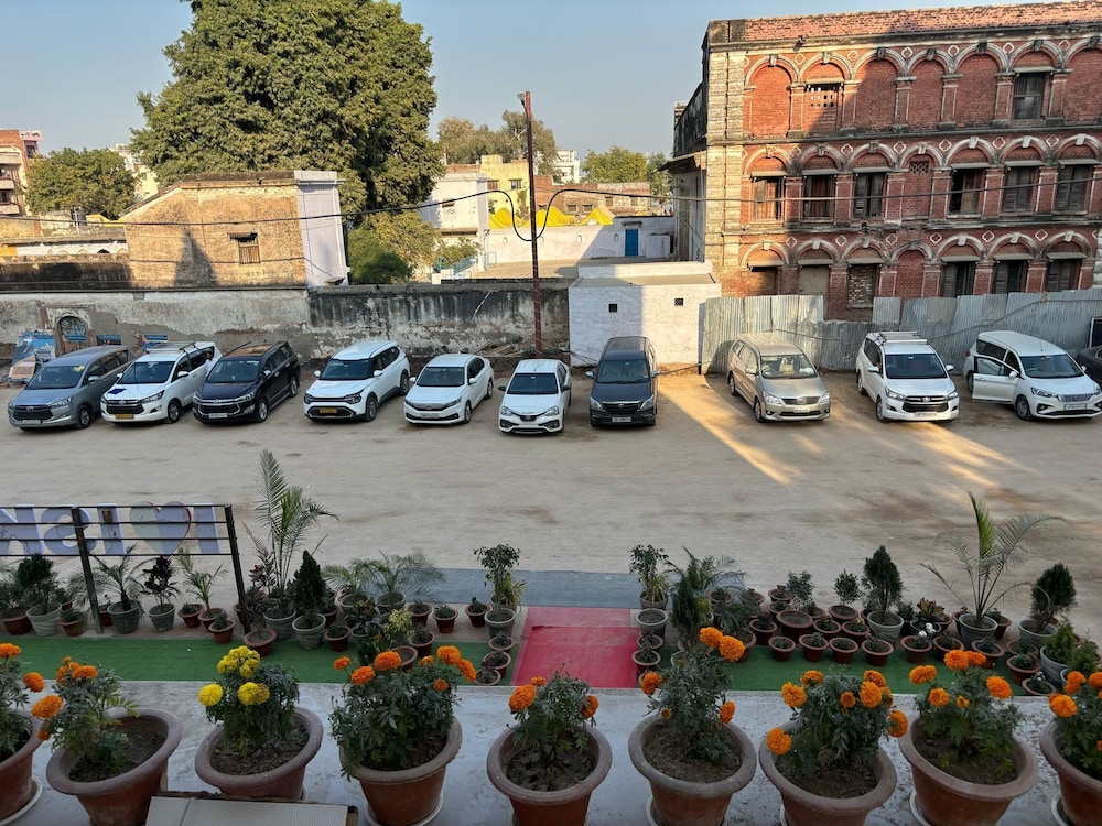 ISKCON Prayagraj Guest House
