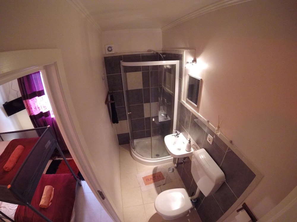 Peniche Surf Lodge - Hostel
