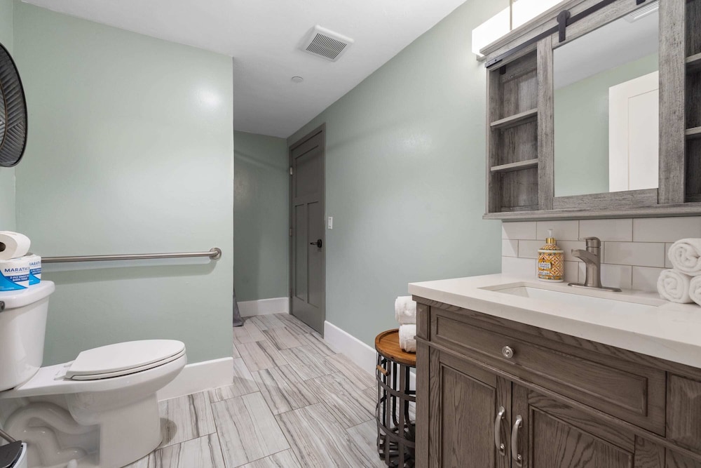 6BR Sanctuary