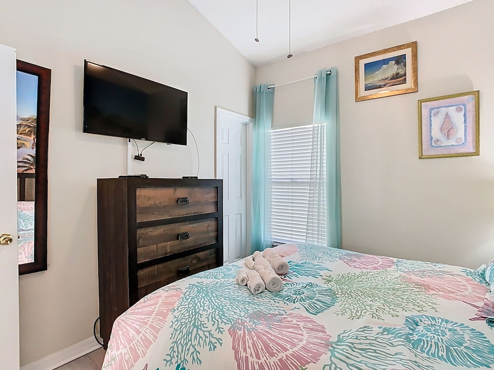 Family Villa w Pool Gameroom-low September Rates
