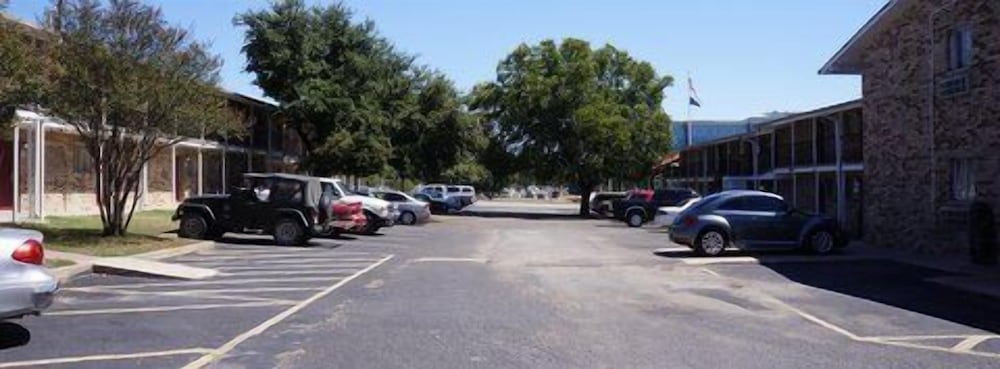 Ranch House Inn and Suites