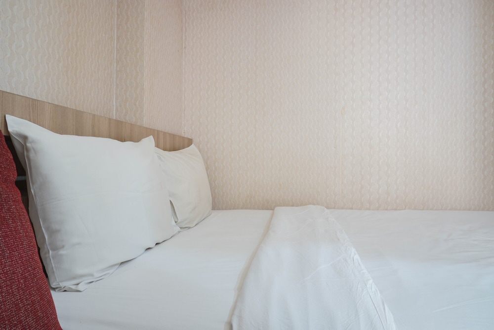Comfortable Studio Room At Kebagusan City Apartment