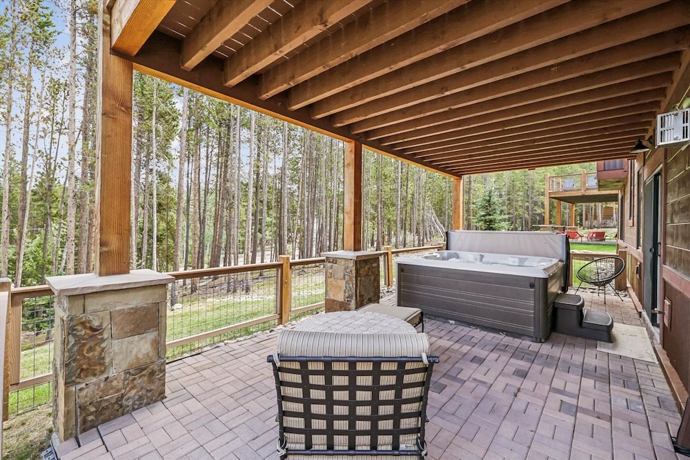 Breck Mountain Getaway 4 Bedroom Home