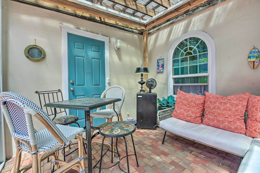 Sarasota Home in Historic District w/ Patio!