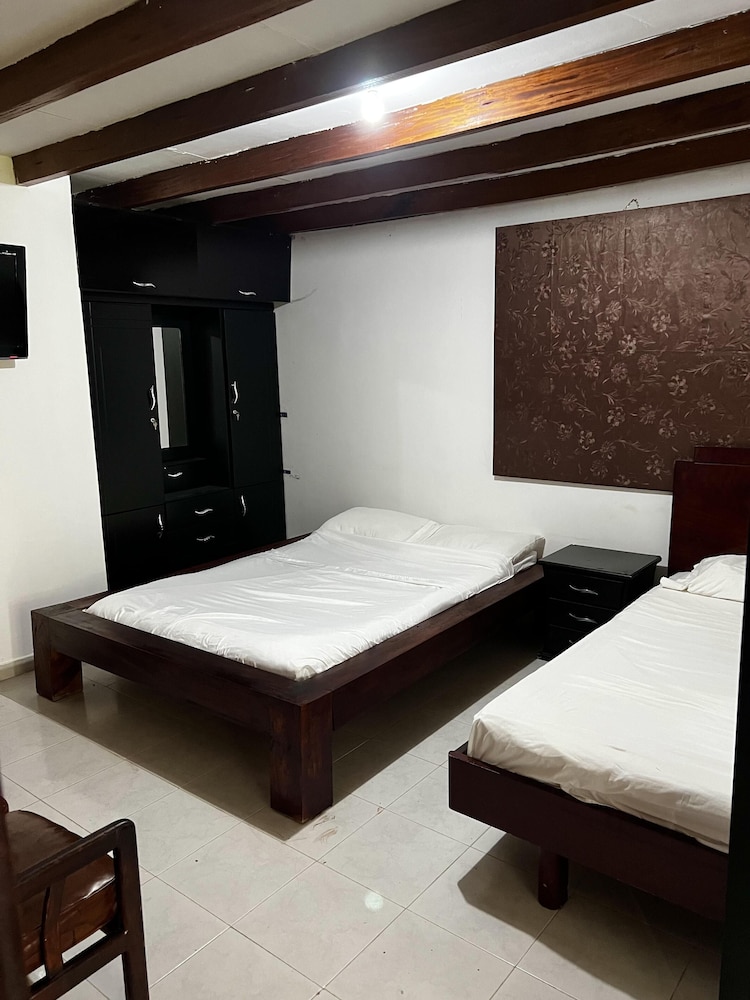 Inviting 14-bed Villa in Toro Valle del Cauca view 3