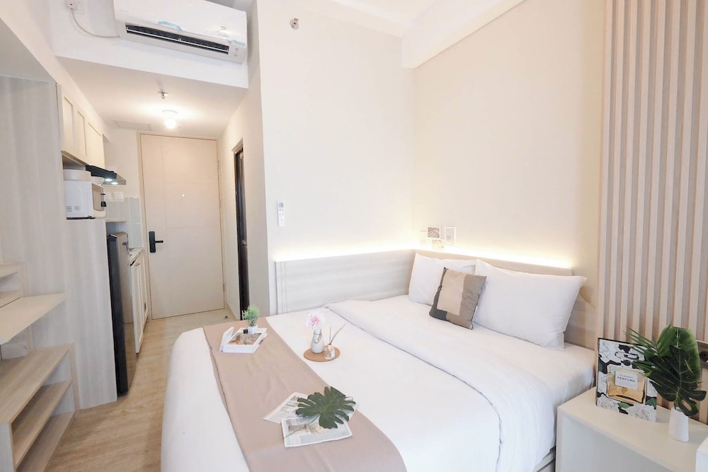 Wooden Accent Studio At Tokyo Riverside Pik 2 Apartment