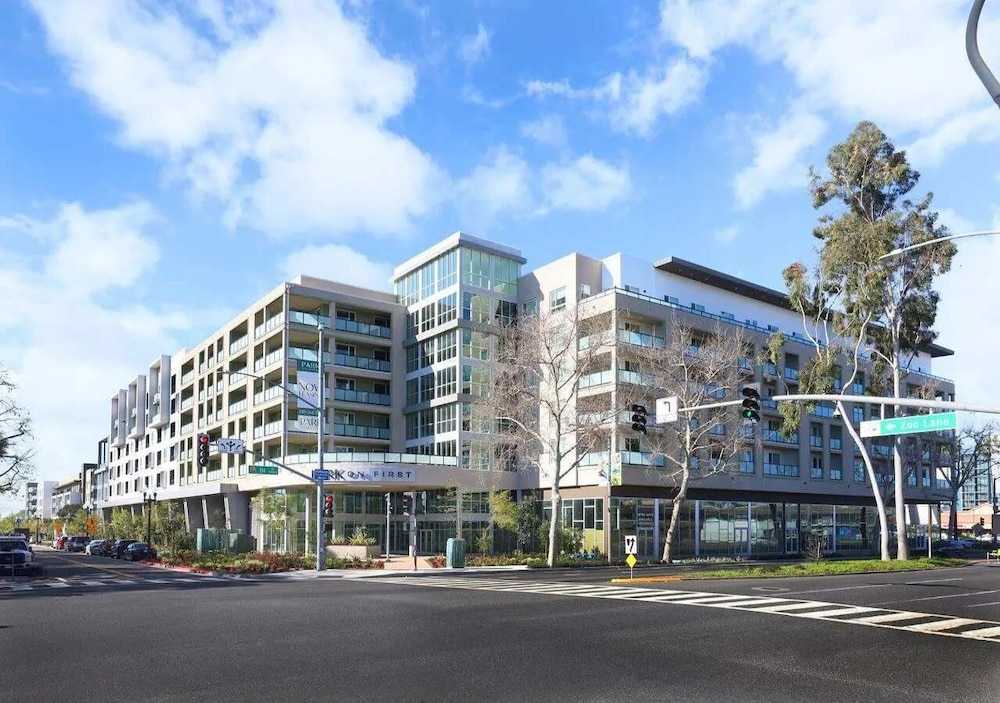 New Oasis Near Disneyland Pool Gym Free Parking