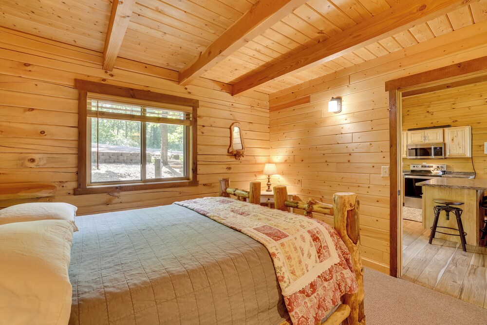 'pine Knob' Cabin w/ Snowy Bluff Views in Mindoro!