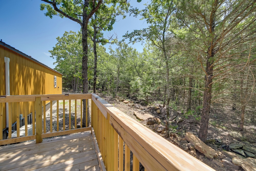 Hike, Fish & Explore: Cabin Near Eufala Lake!