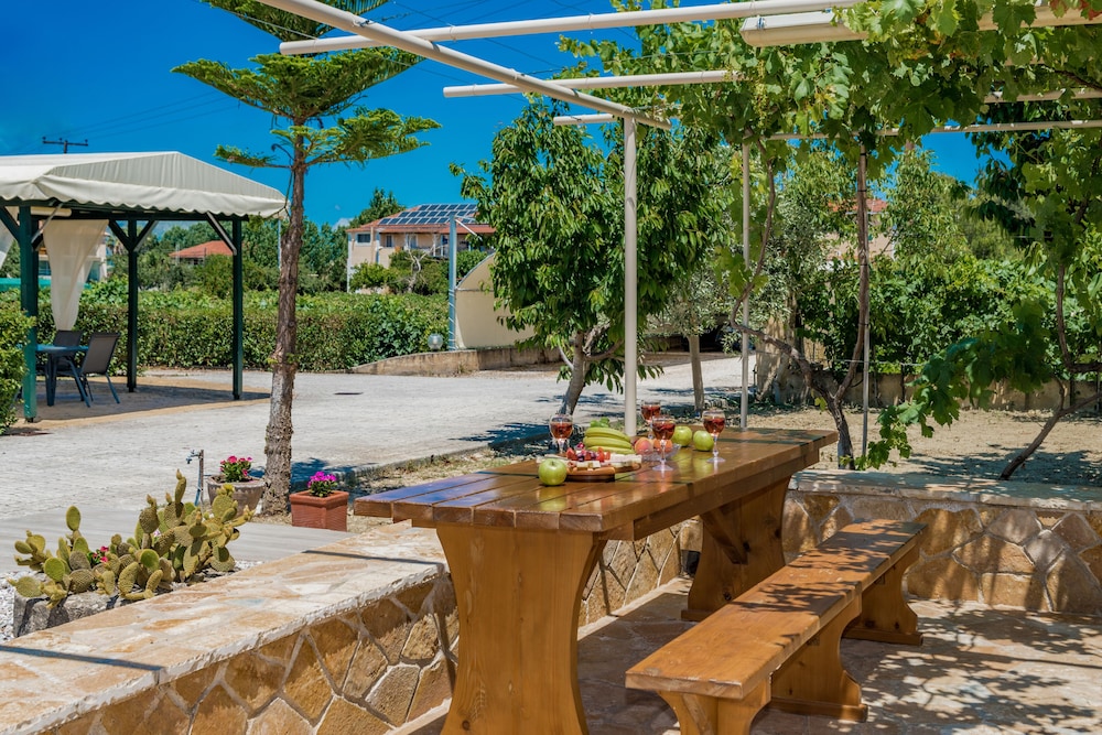 Giannoulis Village