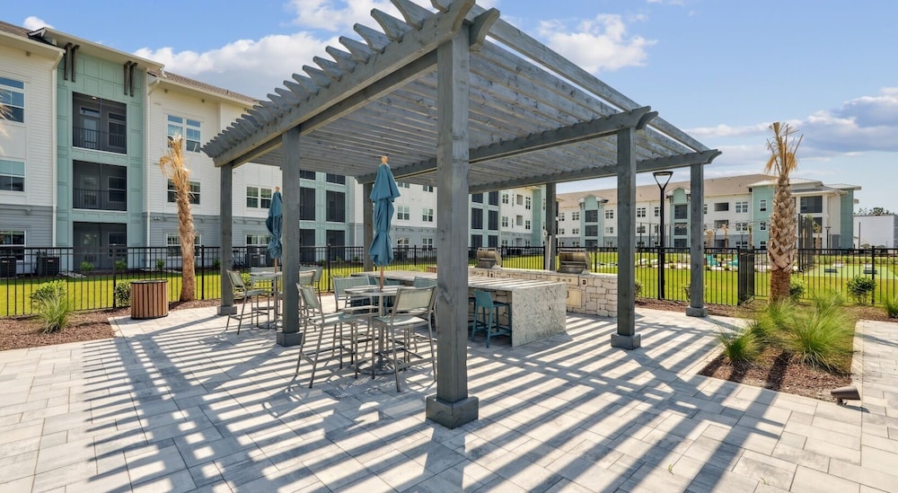 Landing Apartments Myrtle Beach - West