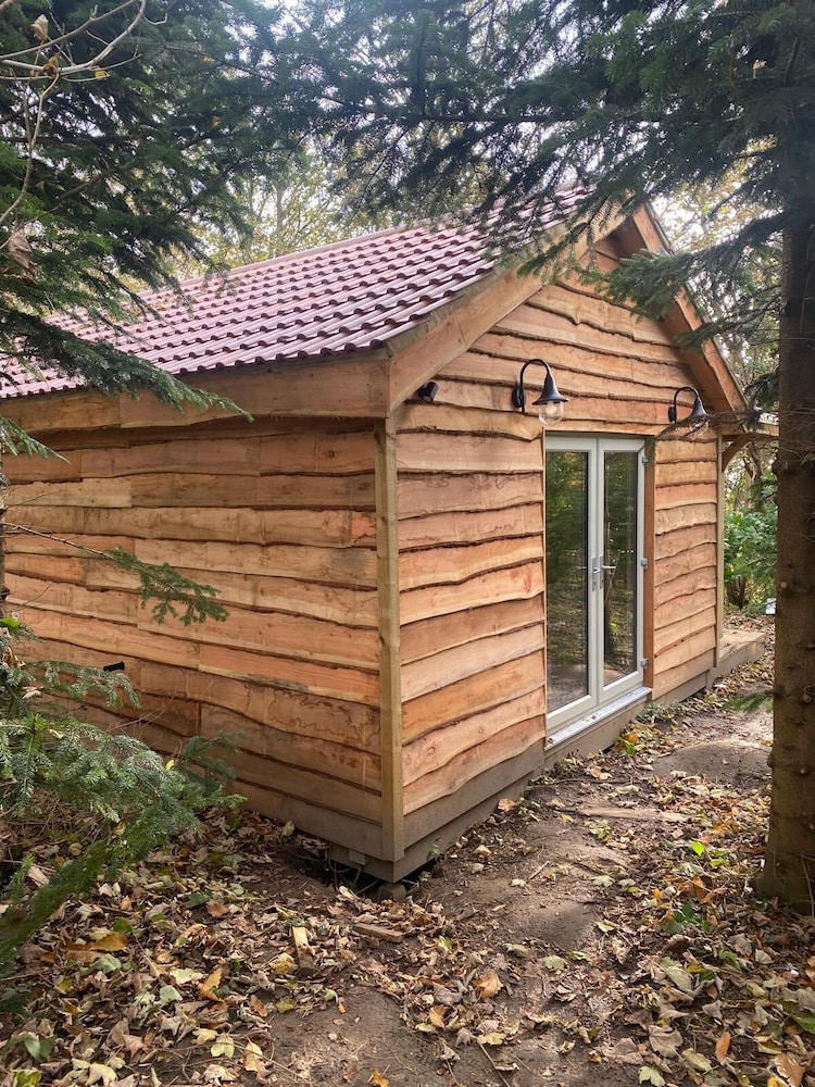 Hayne Barn Estate - Private Estate : 6 Eco Lodges - 1 Studio