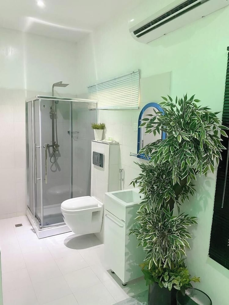 6129 Luxzri Apartment