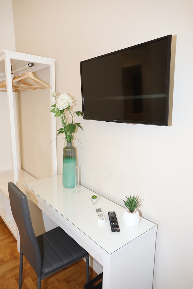 Unique Luxury Apartment and Rooms