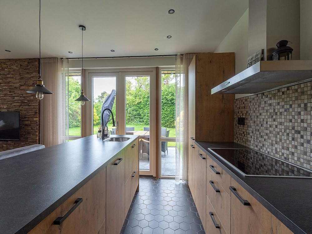 Spacious Bunglow With Garden view 5