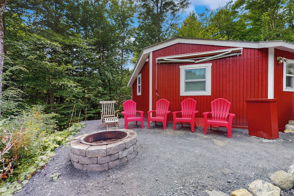 1 BR Tiny House, Window AC, Bbq, Fire Pit, W & D