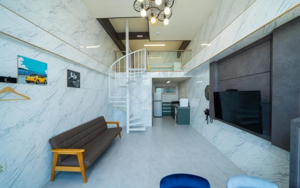 Yeosu Highlark Resort view 5