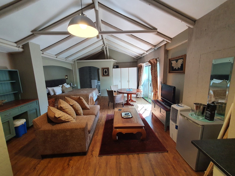 Alabaster Box B&B