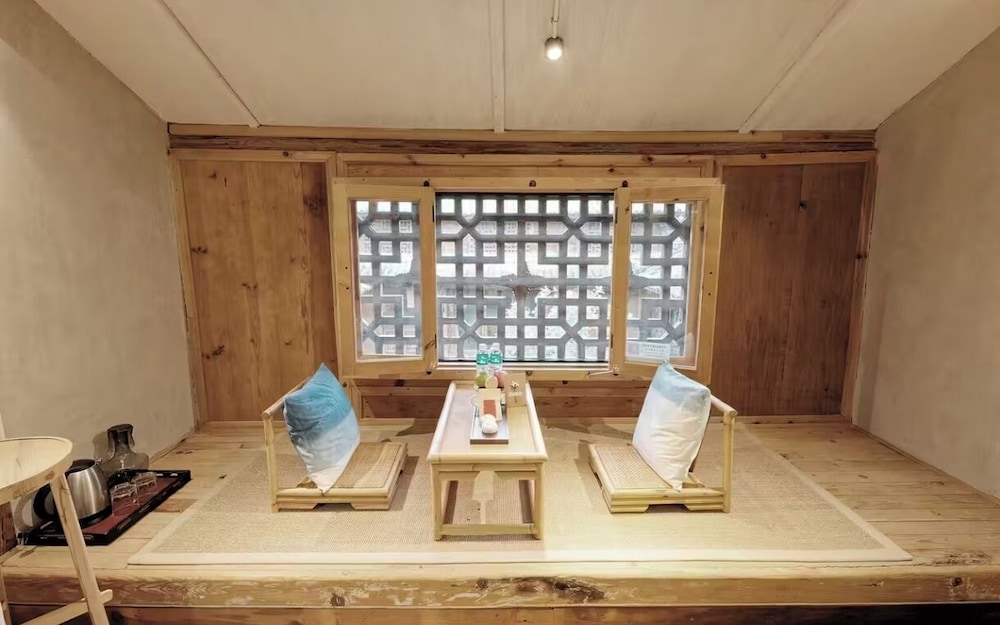 Jia Kedi Ancient House Cultural Homestay