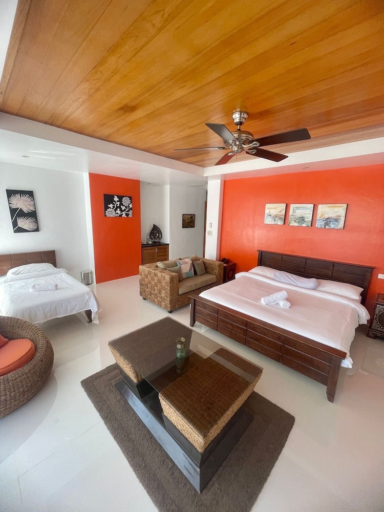 Calypso Beach & Dive Resort