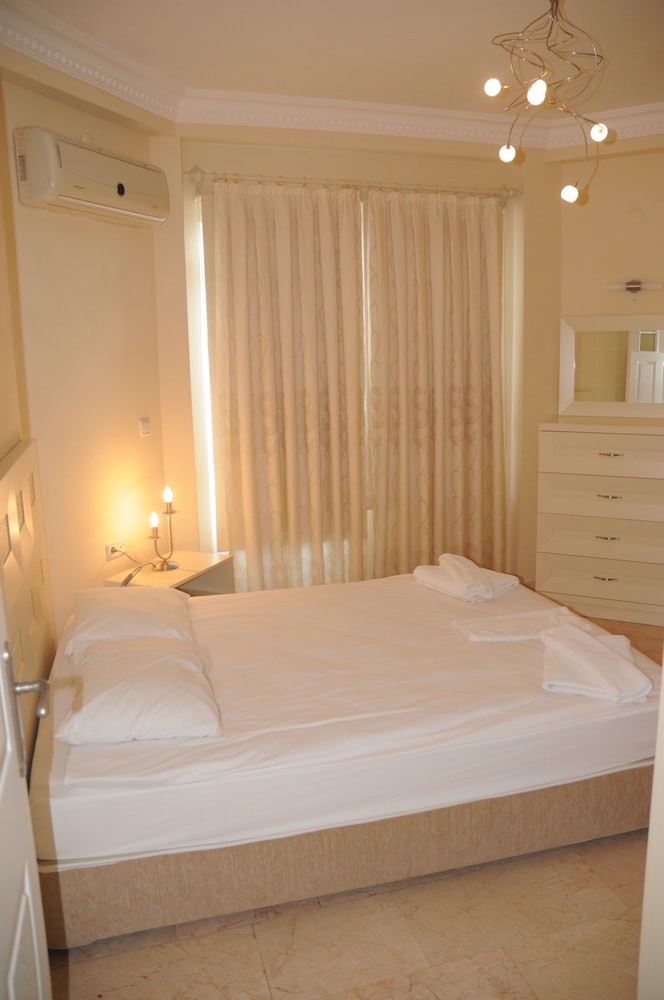 Gold City 3 Bedroom Villa 5 view 4