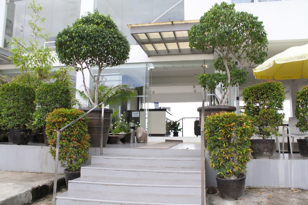 Ocean Suites Boutique Hotel