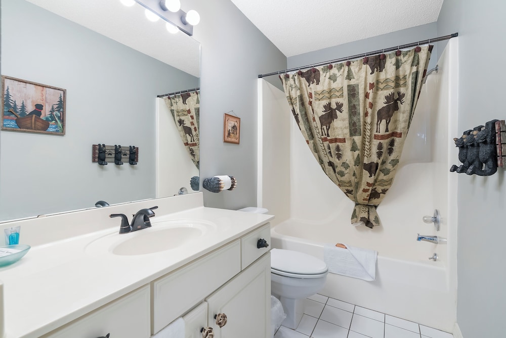 Ozark Escape at the Pointe - Epic Nature