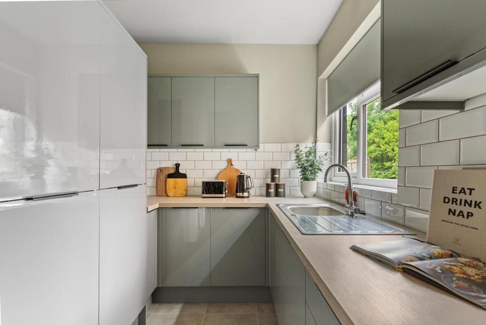 Lovely En-suite Room in Coventry view 4