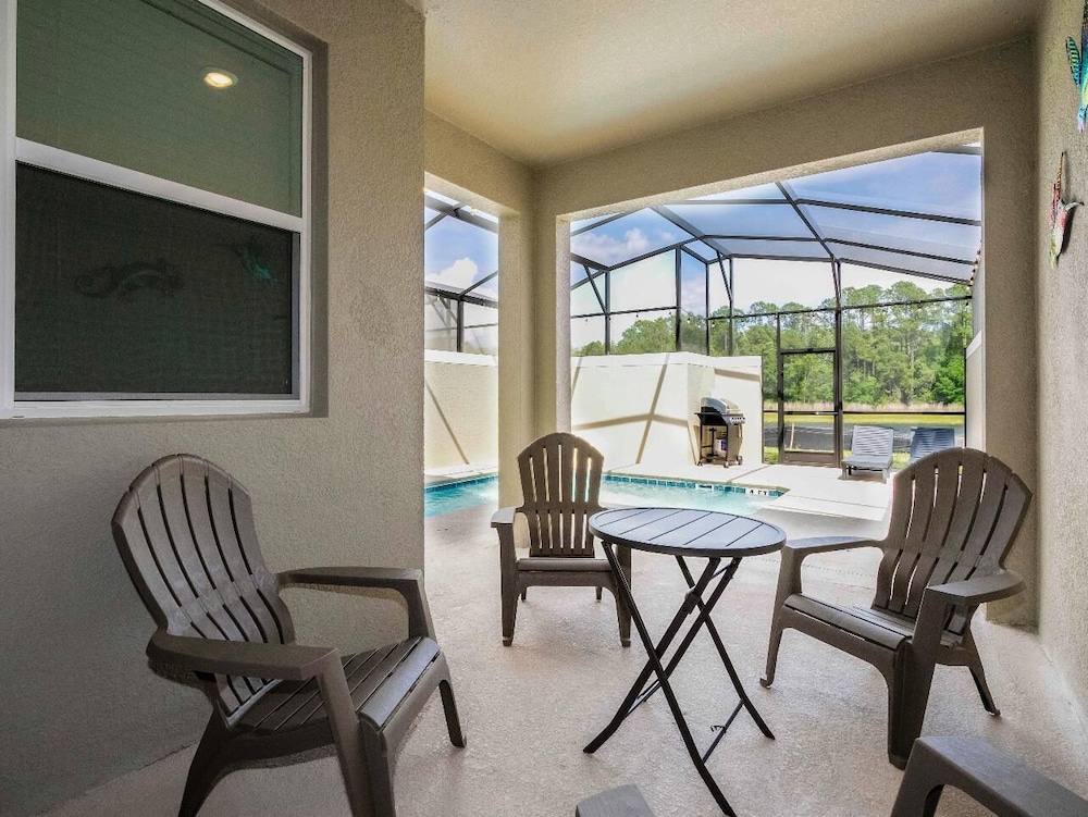 Storey Lake Resort, Private Pool, Near Famous Attractions!!