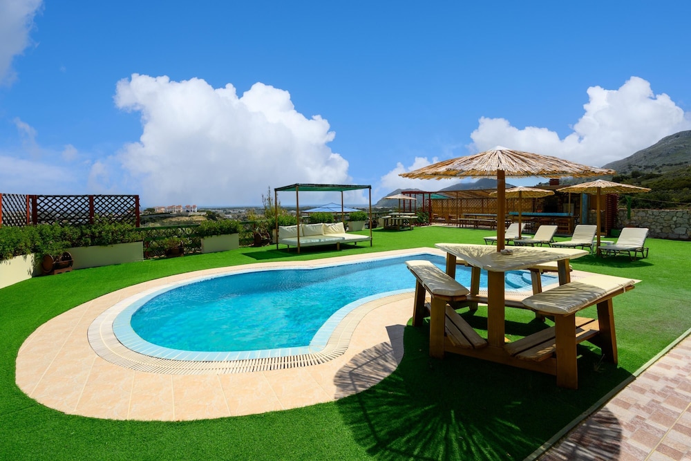 Paramithia Villa
