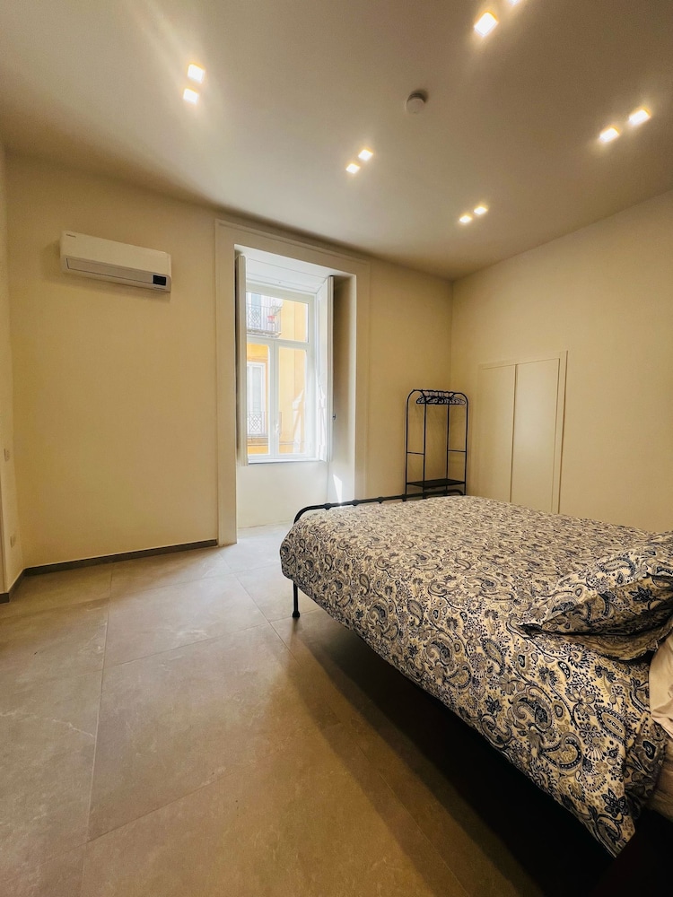 Alyde Apartments