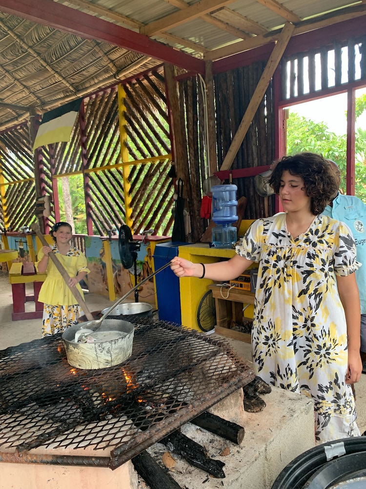 Palmento Grove Eco Cultural & Fishing Lodge