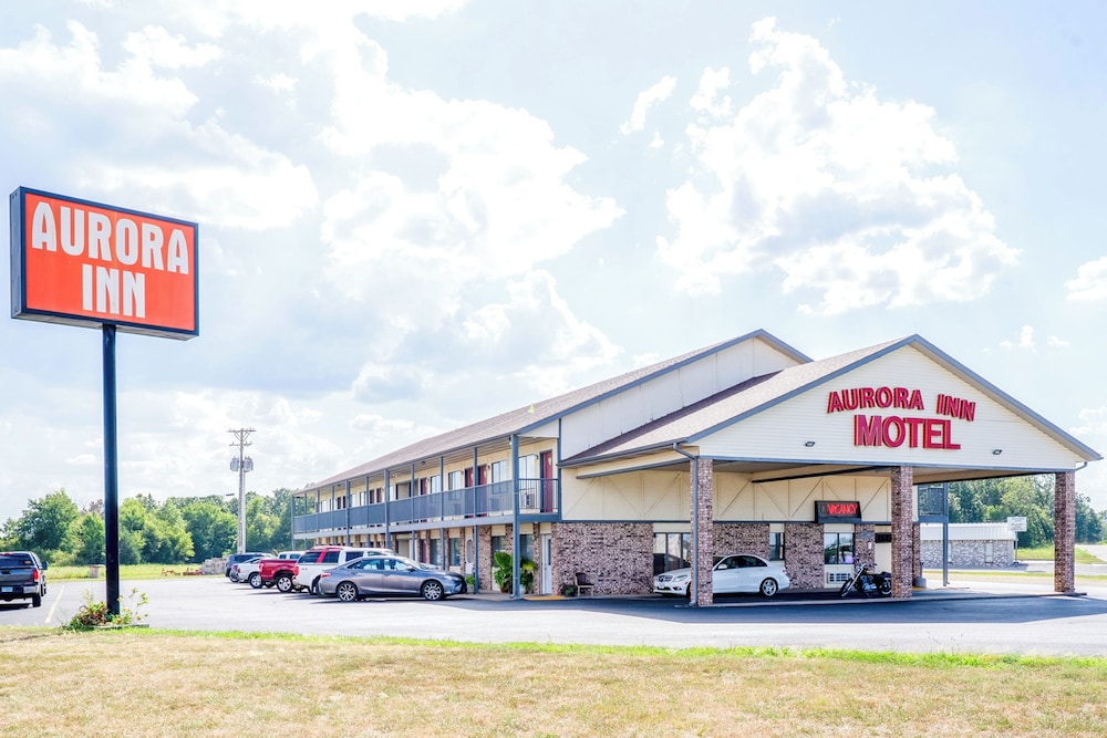 Capital O Aurora Inn Monett US 60