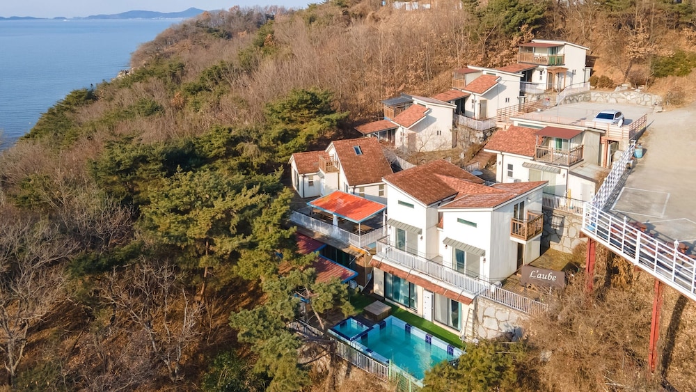 Ganghwa Raube Pet-friendly Pension