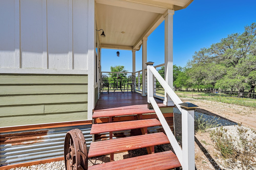 6 Mi to Topsey Exotic Ranch: Retreat on 12 Acres!