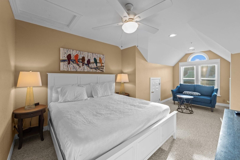 Cambridge Cove by KEES Vacations